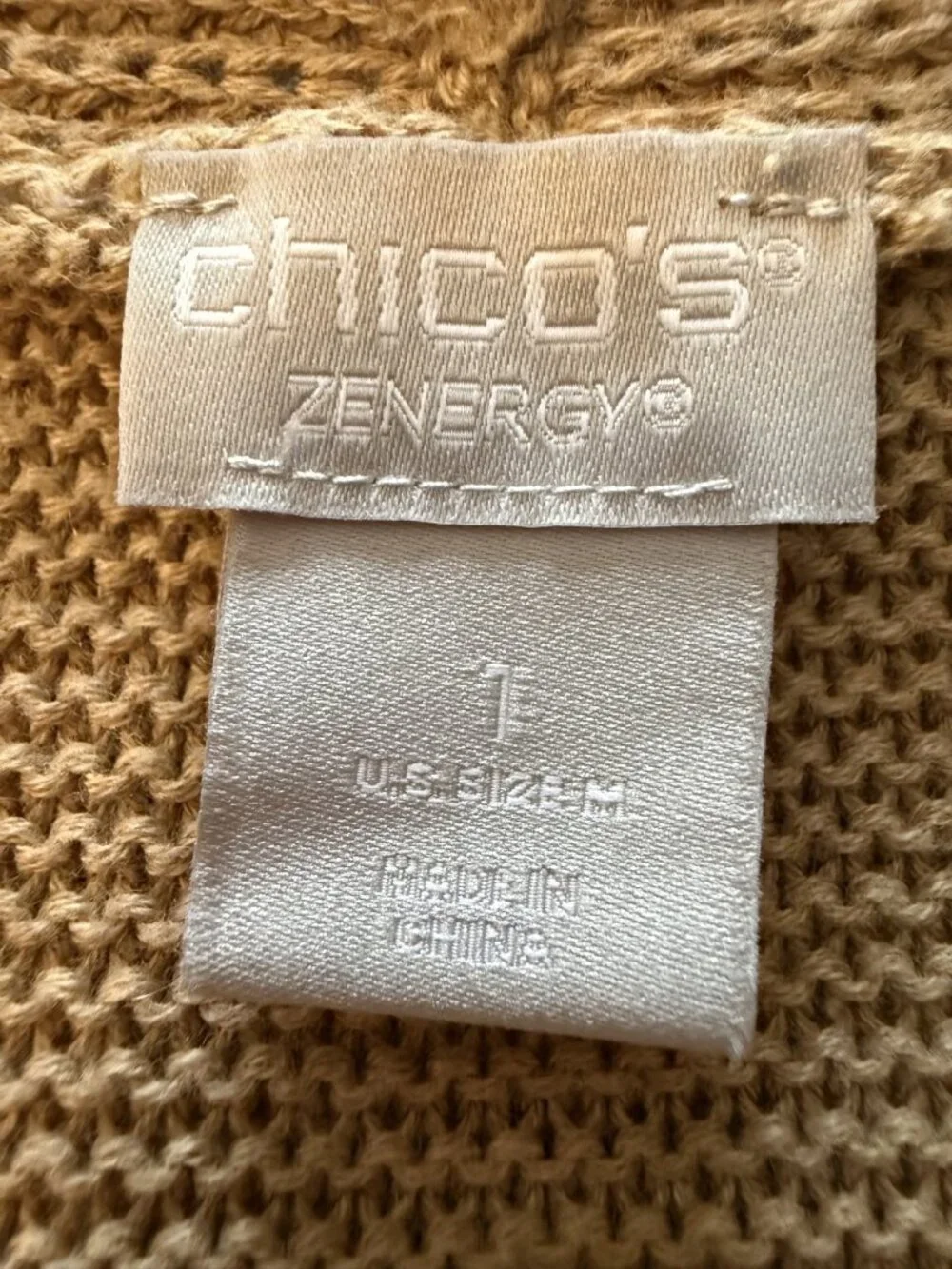 Chicos Zenergy Sweater Cotton Cashmere Blend Size 1 Medium Knit Tan V-Neck Cable